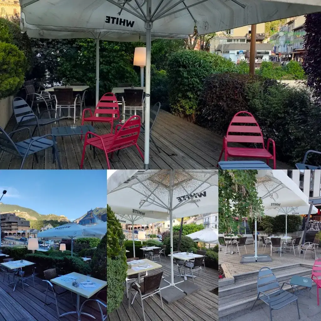 La Taverne - Table de caractère - Briançon_Briançon_slider_image_1