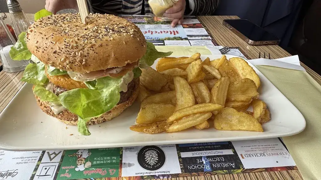 Arnaud Brette_Le Bidule (Wooden leg)_Noirétable_recensione