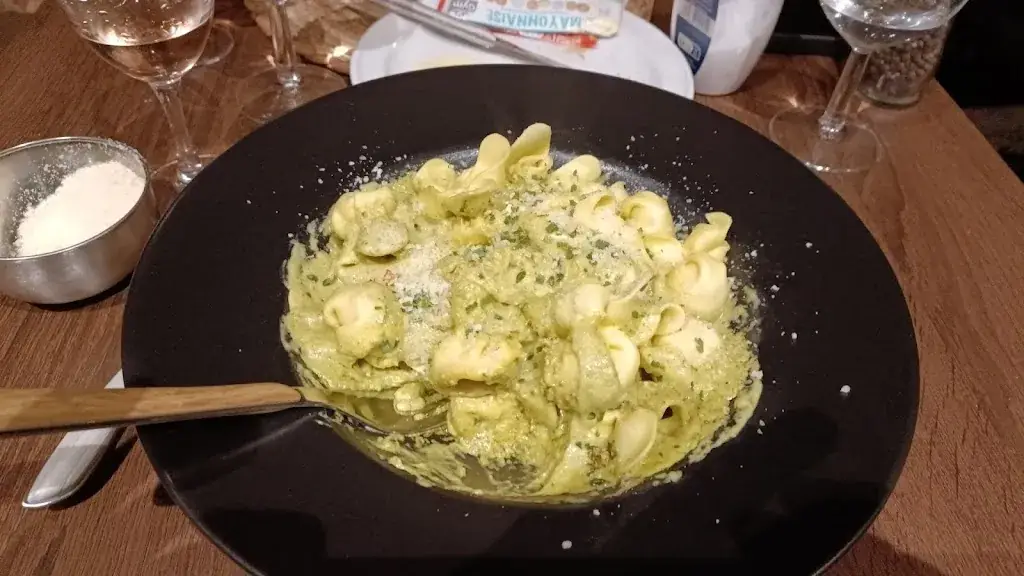 Rob Stephenson_Chez Natchou_Briançon_review