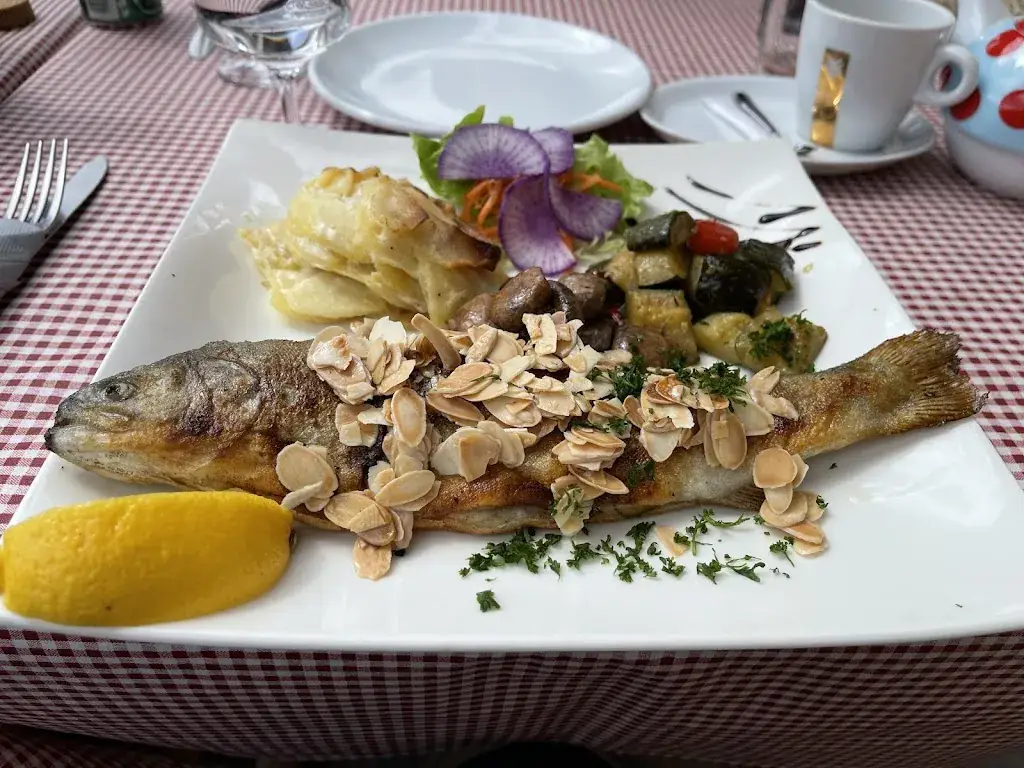 Amara Brook_Restaurant les Ecrins_Briançon_review