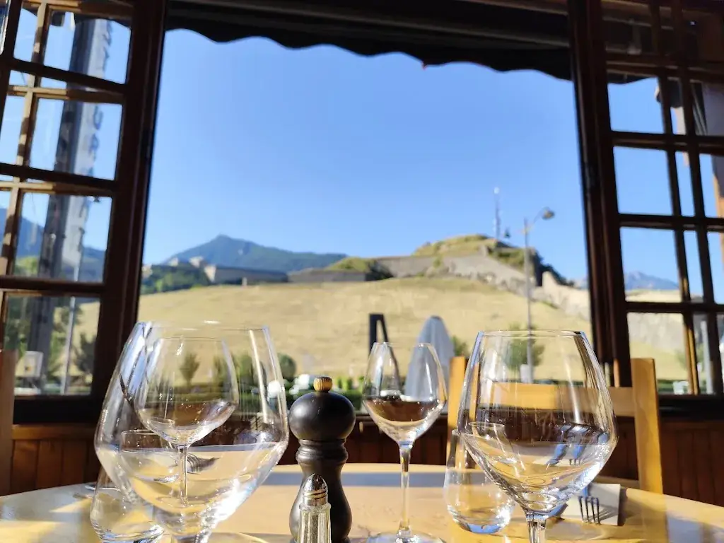 Restaurant les Ecrins_Briançon_slider_image_1