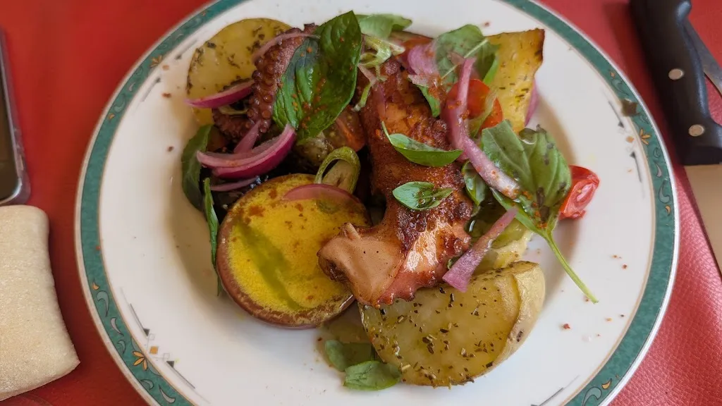 Olivier B_Restaurant Les Temps de Royon à1 Km de A89 - sortie 31_Salles_review