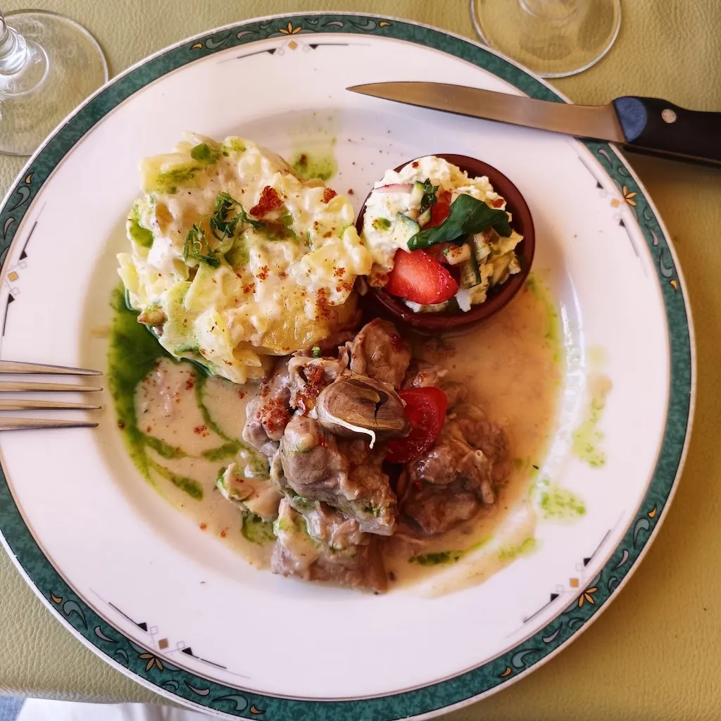 Sandra MANSUY_Restaurant Les Temps de Royon à1 Km de A89 - sortie 31_Salles_review