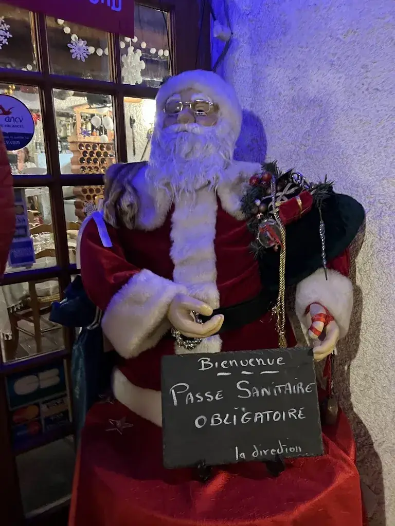 Razvan G Robu_La Caponniere_Briançon_review