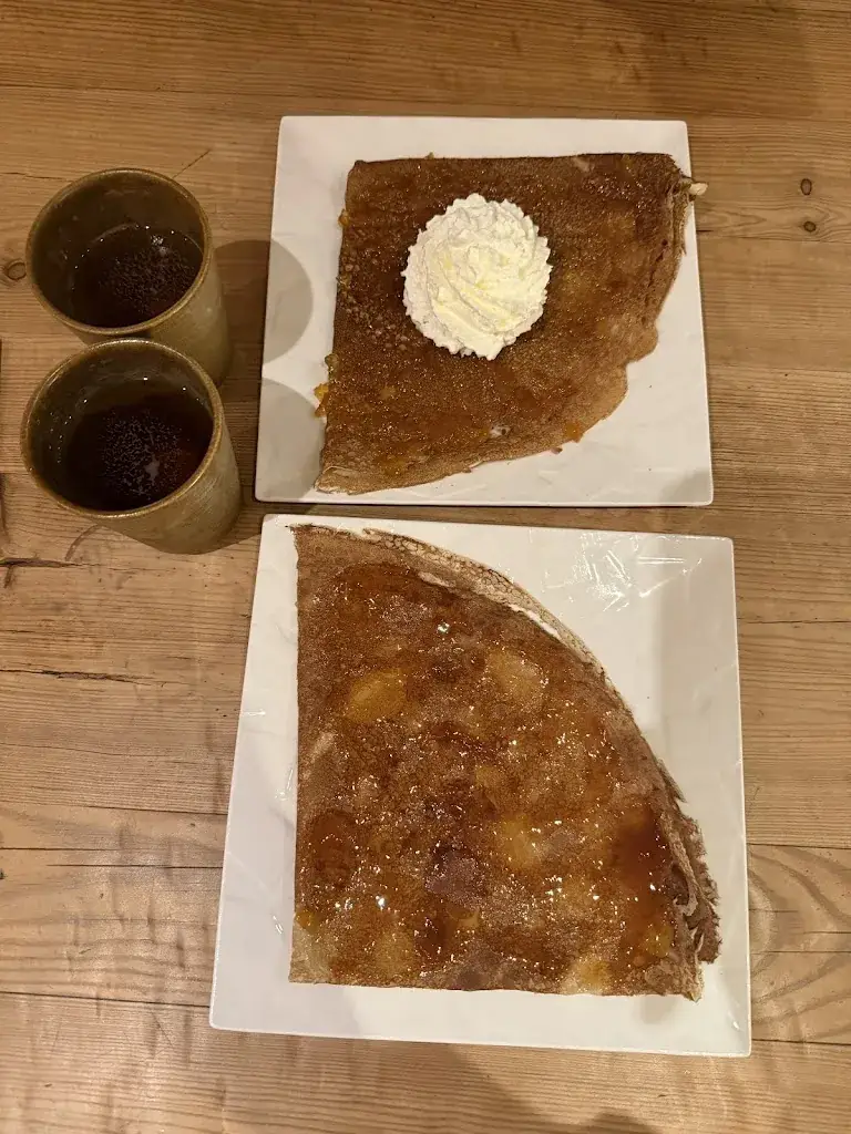 Edoardo Milossevic_Creperie L'Eterlou_Briançon_review