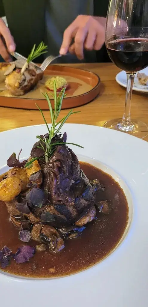 Mr. T_Auberge du Vieux Château_Cabris_review