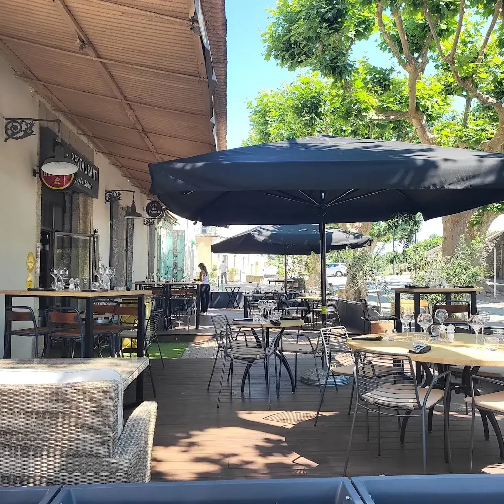 Café de France restaurant in Caderousse