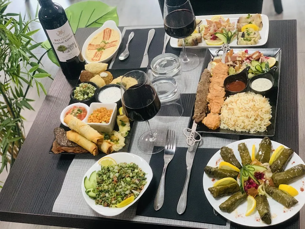 Restaurant Azad_Saint-Savournin_slider_image_3