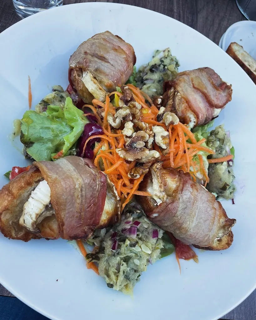 Adriana Y_El Cochino_Brignoles_review