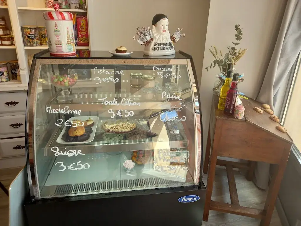 ma lys_CHARLOTTE & COMPAGNIE_Brignoles_review