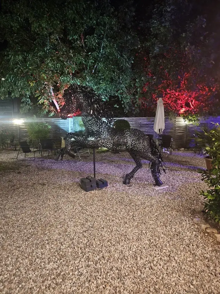 François Beauverd_Restaurant Au Cheval Noir / Traiteur Jardin Délice Brignoles_Brignoles_review