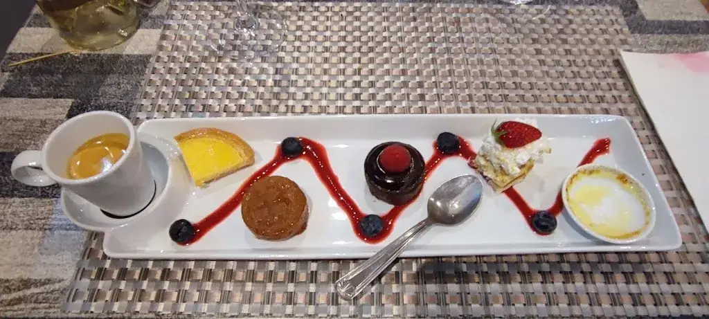 Camille PÉLISSIER_Restaurant Au Cheval Noir / Traiteur Jardin Délice Brignoles_Brignoles_review