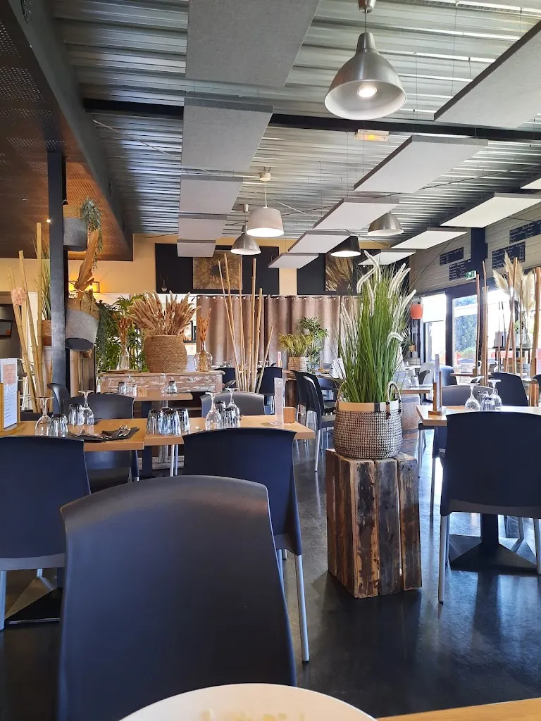 Lebistro_Brignoles_slider_image_1