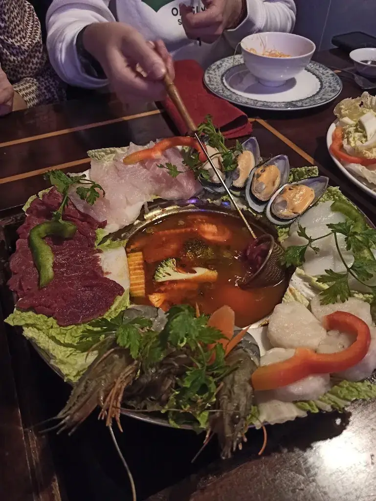 Phan Van-Khoan_Brignoles_slider_image_2