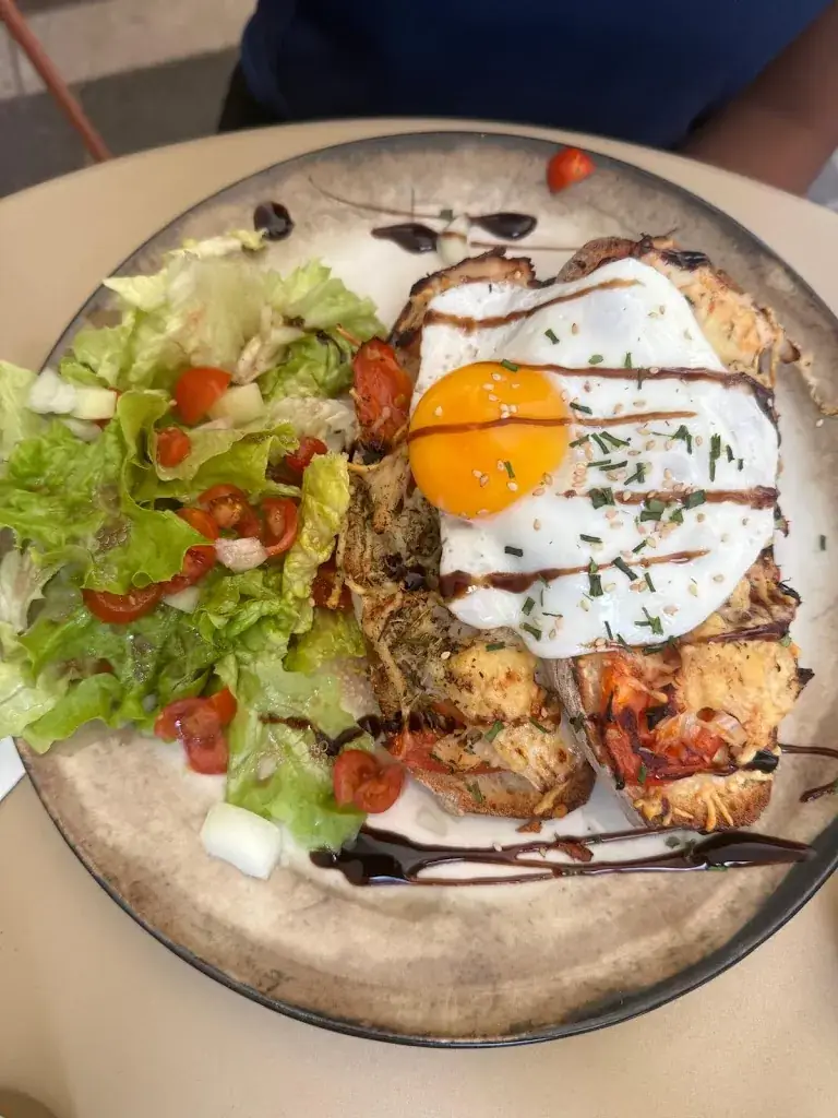 Mj _lth_La Place des Mets_Val_review