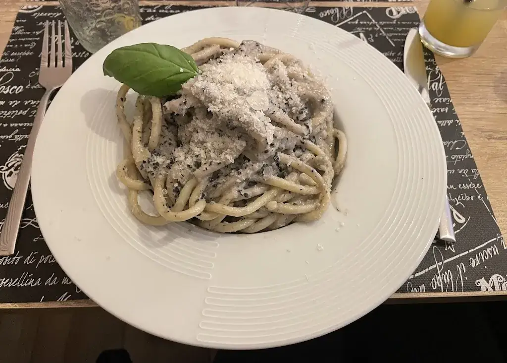 Pam_O'Resto_Cadenet_review