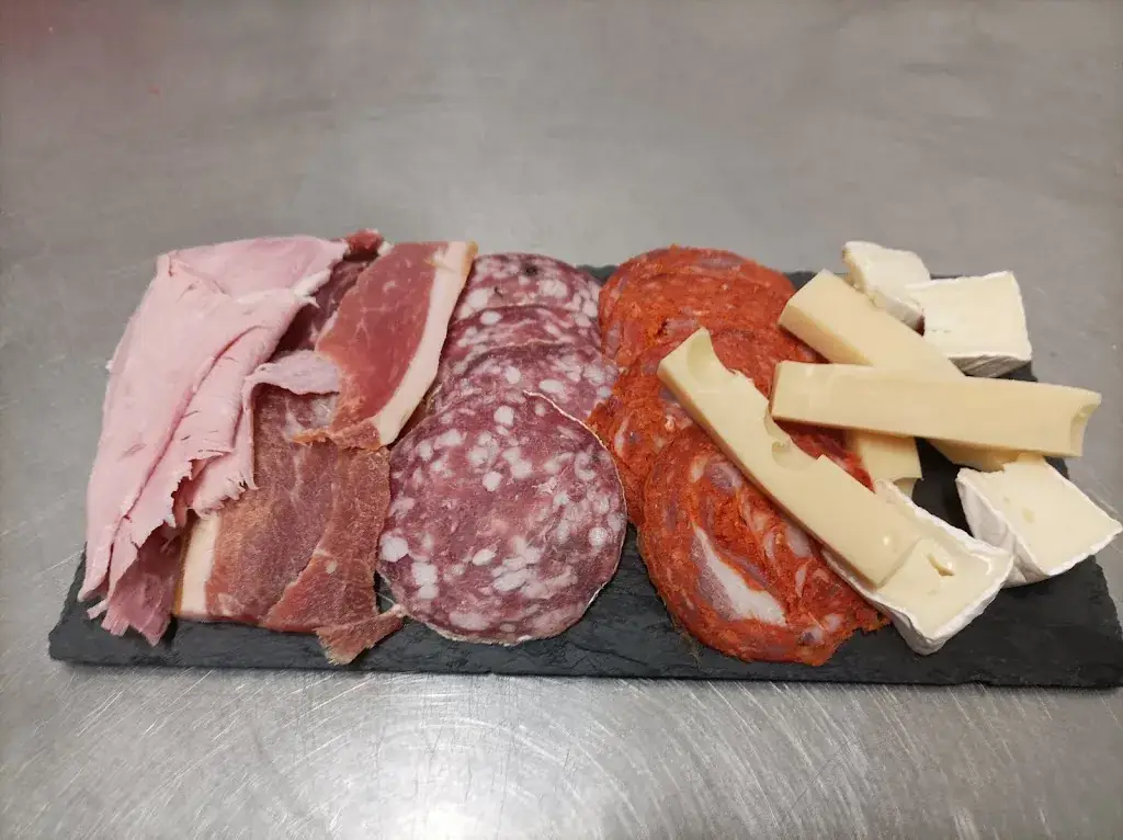 LA FAMILLE_Travaillan_slider_image_2