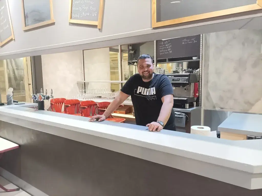 LA FAMILLE_Travaillan_slider_image_3