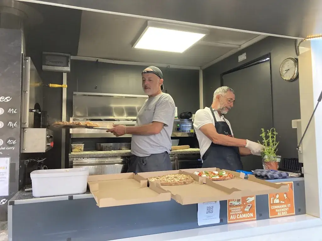 Noémie Piaget_Chris Pid'z_Camaret-sur-Aigues_review