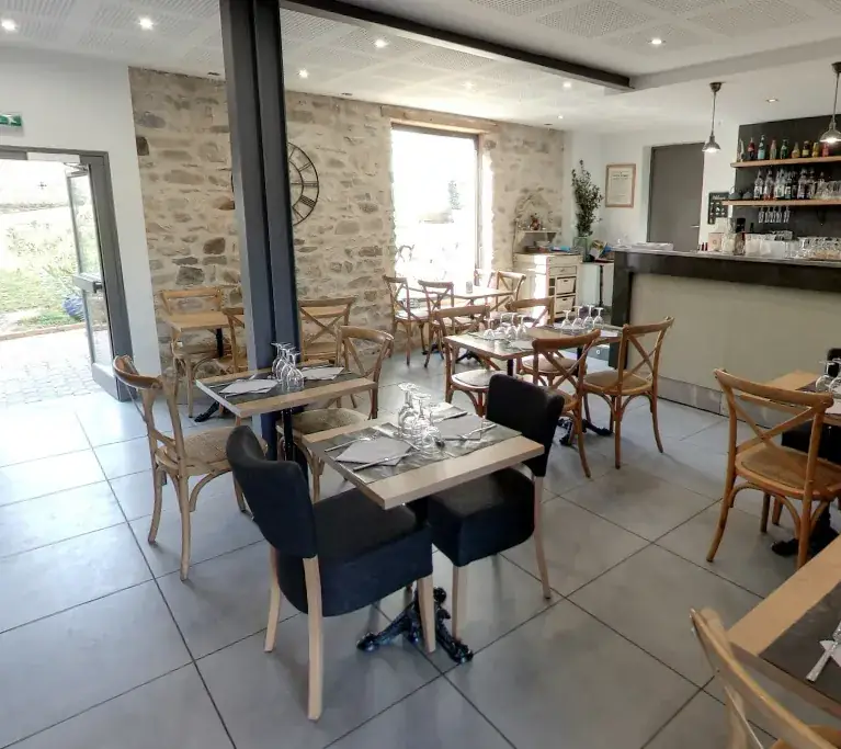 L' Auberge des Tours Restaurant in Orliénas