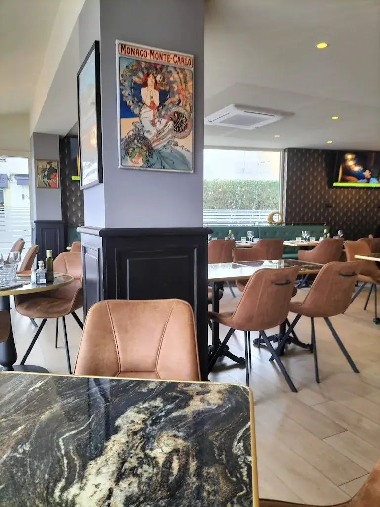 Andrew Coates_Restaurant La Cravache Les Paris Mutuels Urbains_Cagnes-sur-Mer_recensione