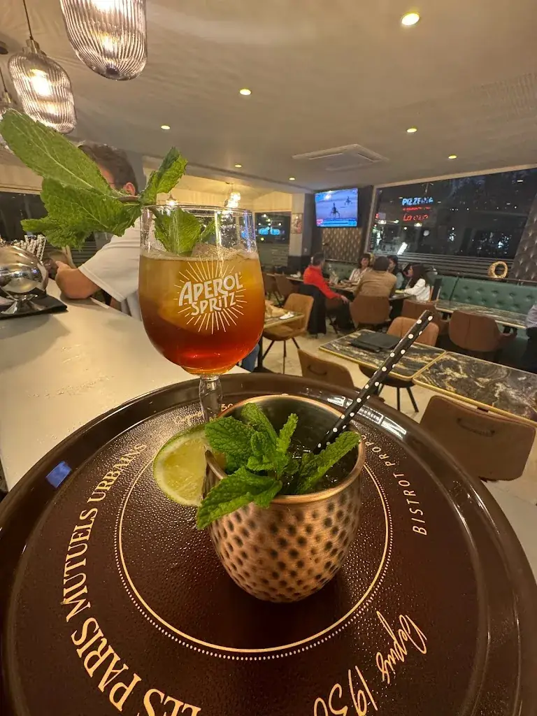 Restaurant La Cravache Les Paris Mutuels Urbains_Cagnes-sur-Mer_slider_image_2