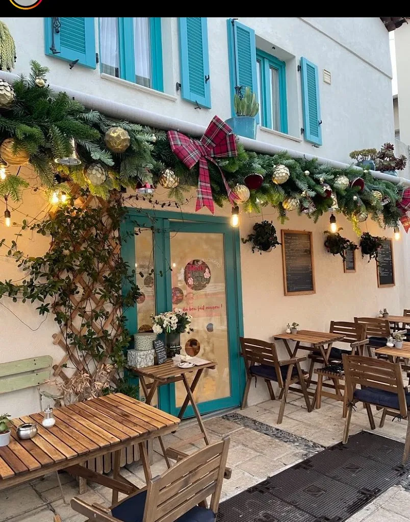 Holypaulette restaurant in Cagnes-sur-Mer