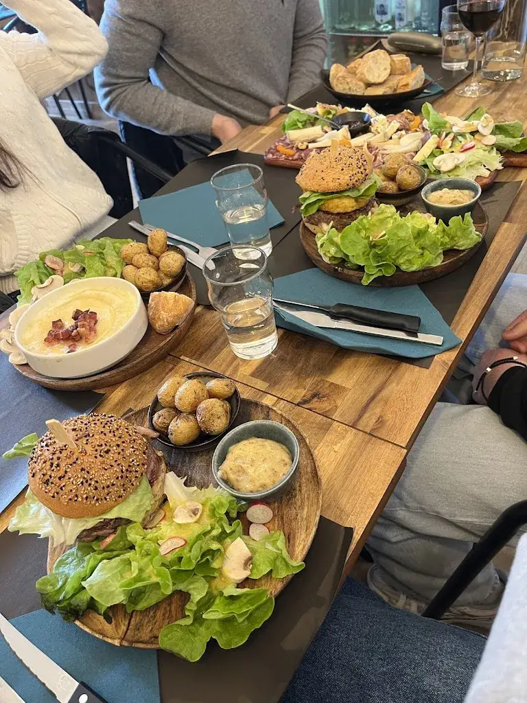 Katie Lei_Corsica Fratelli - Restaurant_Cagnes-sur-Mer_review