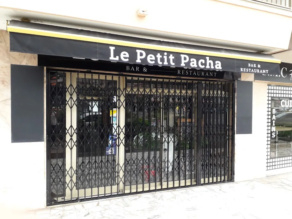 LE PETIT PACHA restaurant in Cagnes-sur-Mer