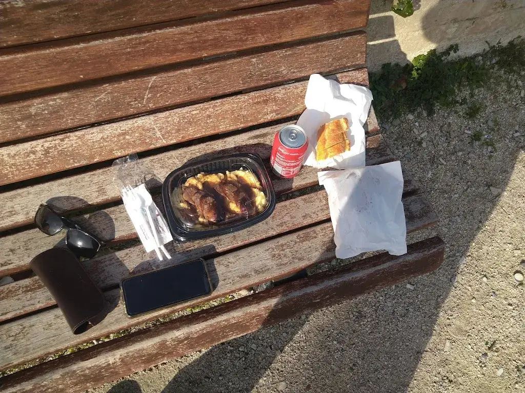 CHEZ DAPHNE_Cantaron_slider_image_2