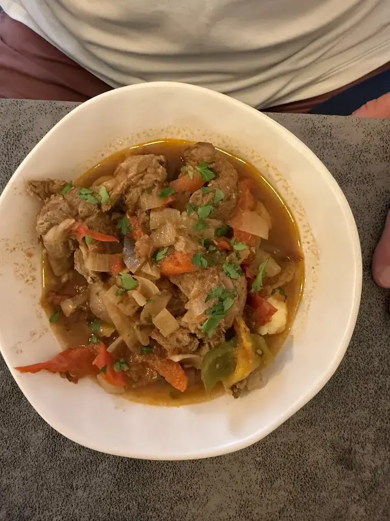 Sue Quattrochi_Au Bon Endroit_Carcès_review