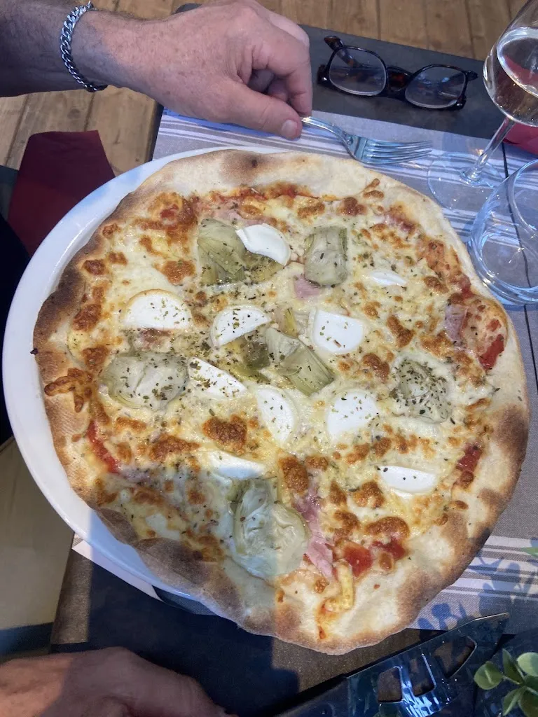 Mélanie_Restaurant pizzeria La Petite Fontaine_Carcès_review