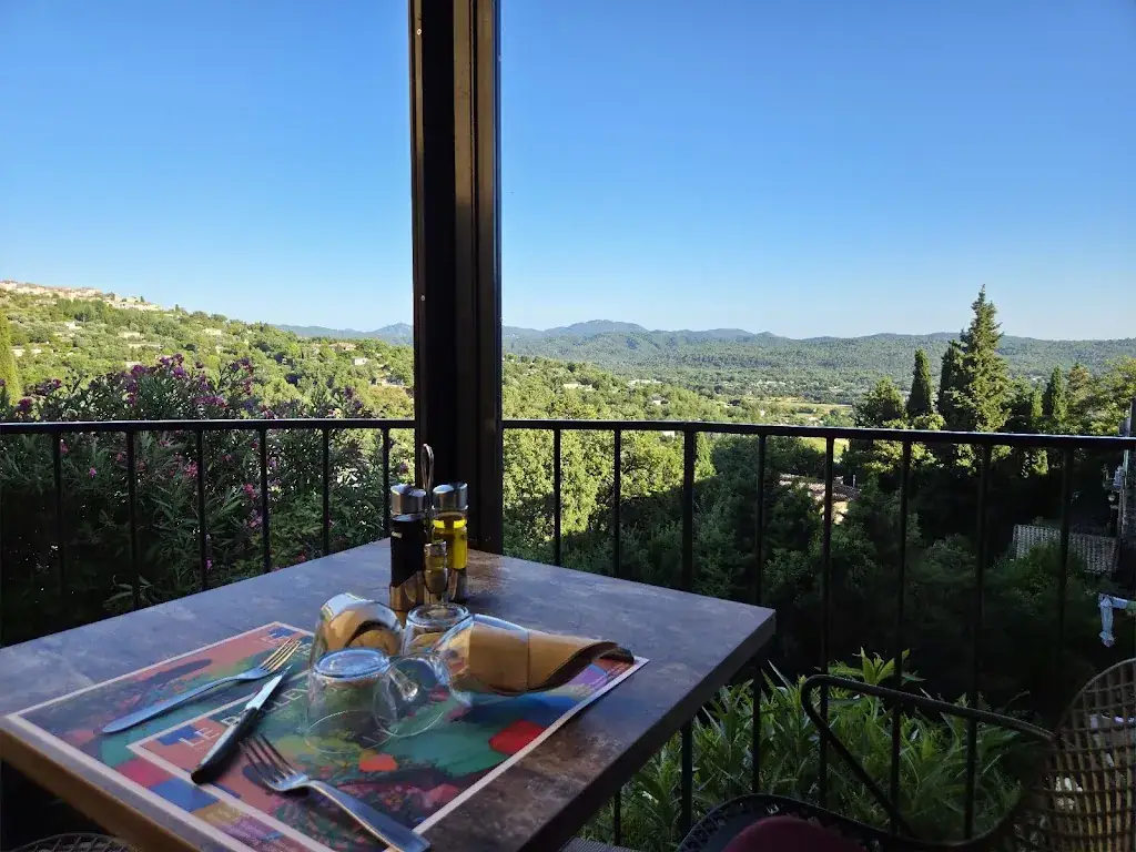 Le Bellevue restaurant in Callian