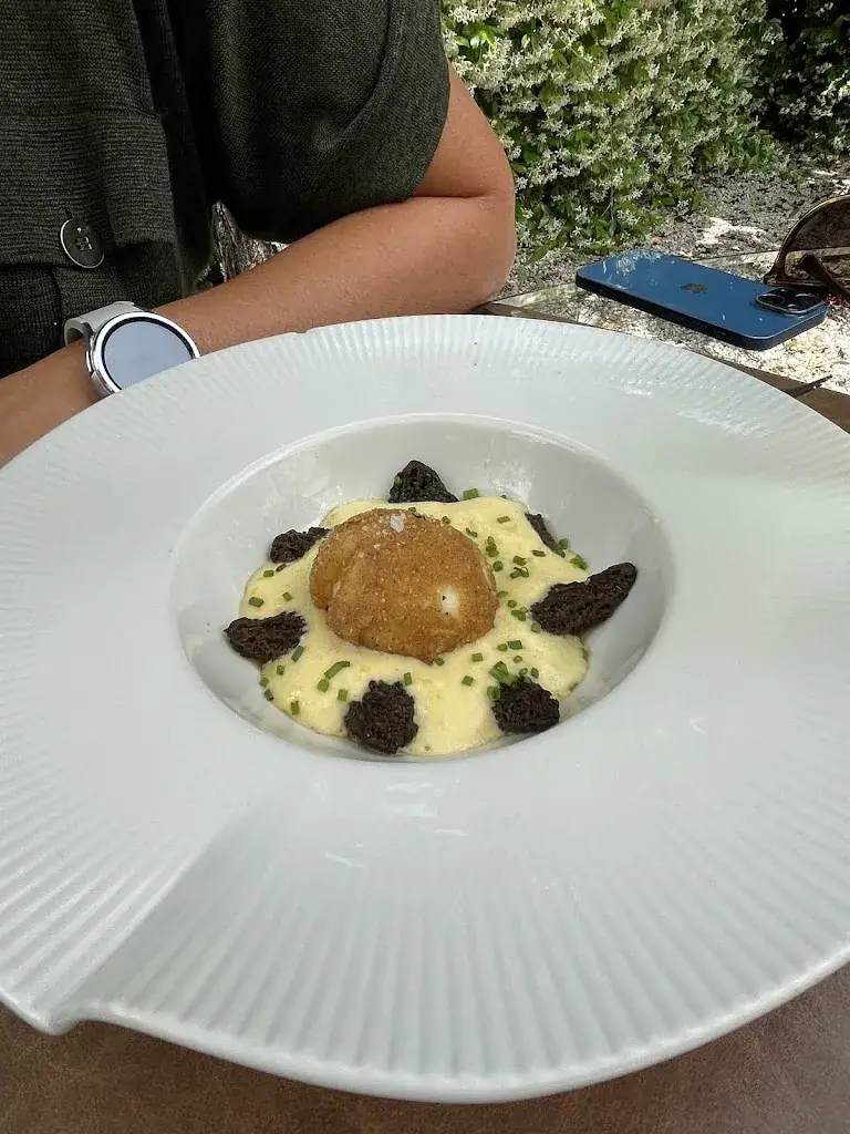 Konstantin Emelianov_Le Carré d'Ange_Montauroux_review