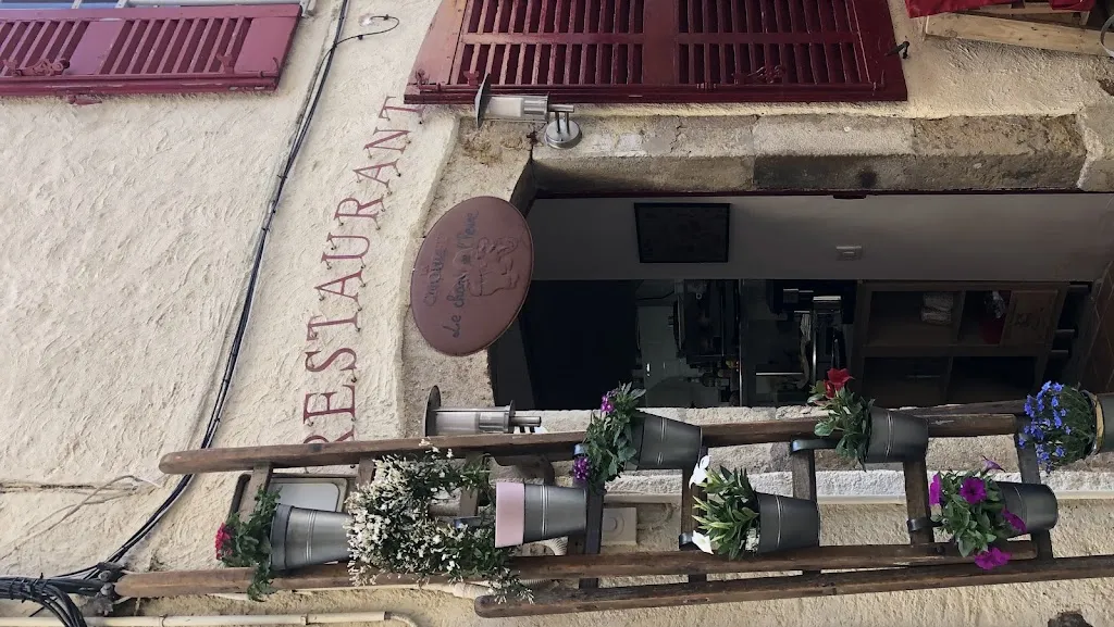 Le chant de L’heure restaurant in Callian