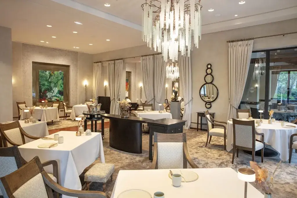 Restaurant le FAVENTIA restaurant in Tourrettes