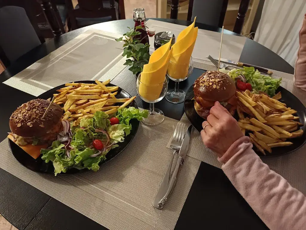 Le New Leaf_Montauroux_slider_image_2