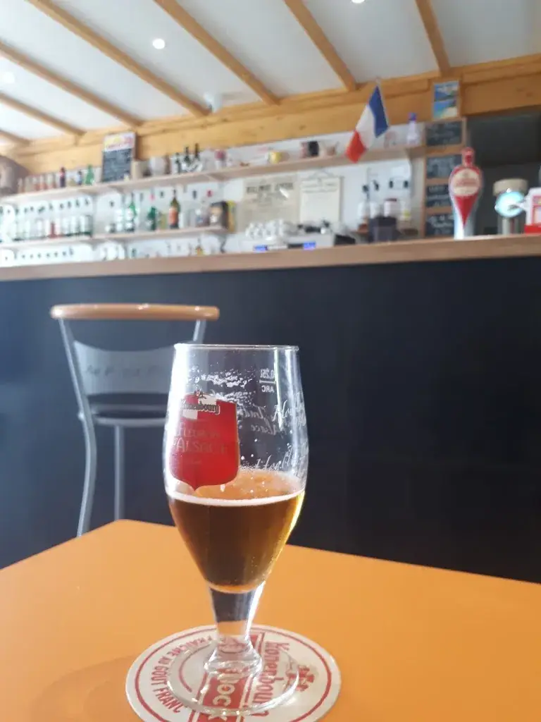 Martin Steffen_BAR Au P'tit Plus_Oytier-Saint-Oblas_recensione