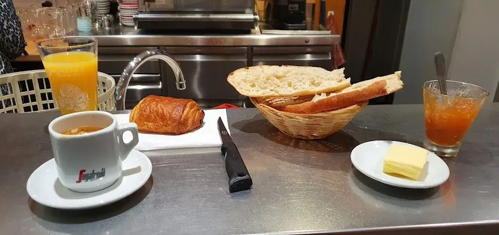 BAR Au P'tit Plus_Oytier-Saint-Oblas_slider_image_2