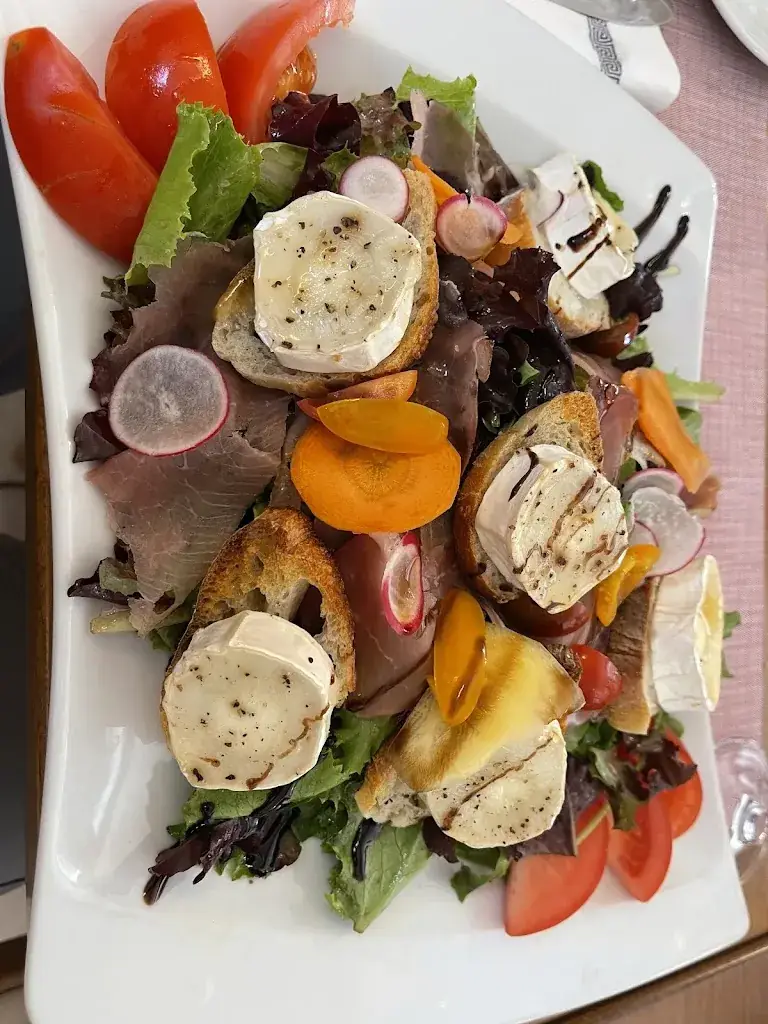 Amara Brook_Auberge du Chateau_Fayence_review