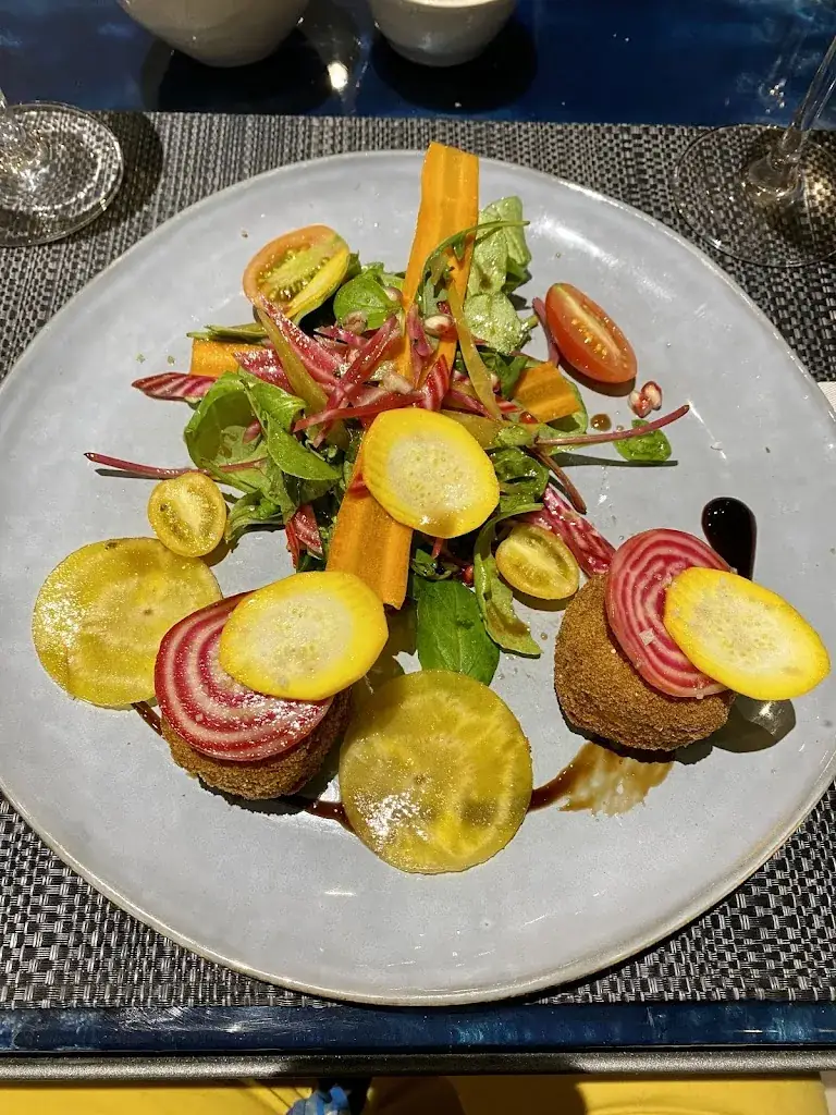 Vehbi Aggün_La Torche_Fayence_recensione