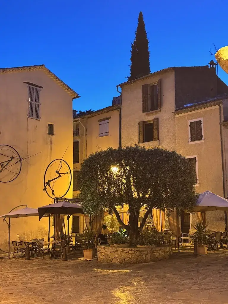 Jonathan Phillips_Restaurant Chez Yoh'_Tourrettes_review