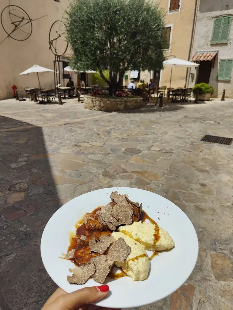 Restaurant Chez Yoh'_Tourrettes_slider_image_2