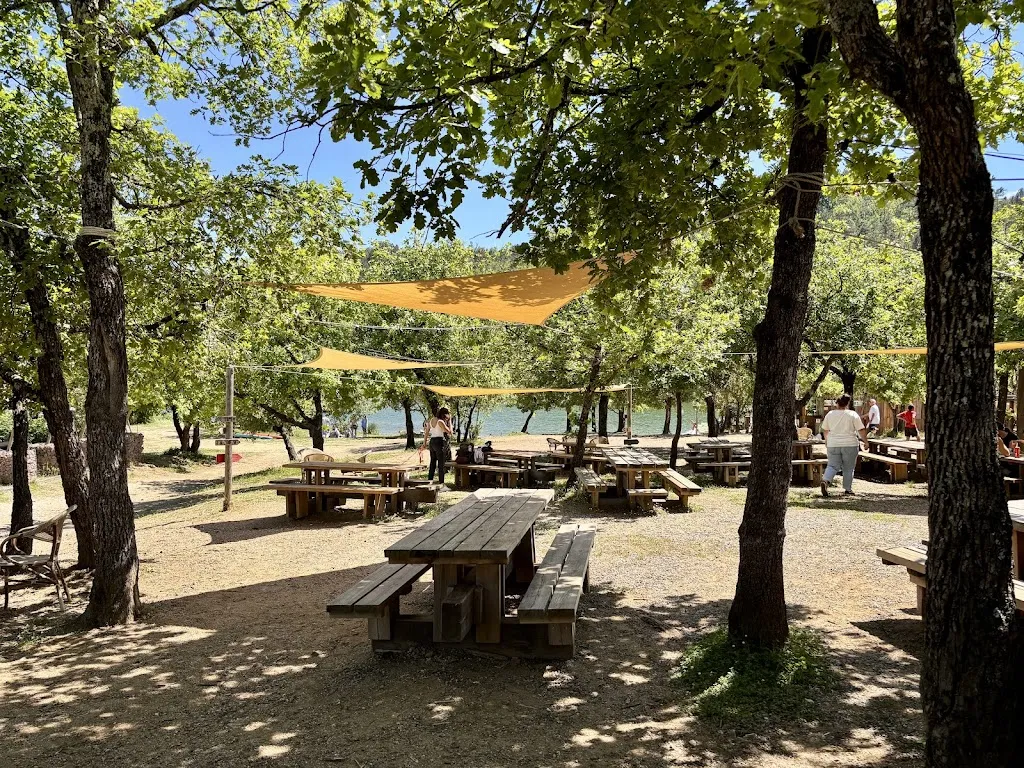 Nathalie PAkin-Rey_Le Cabanon - Lac St Cassien_Montauroux_review