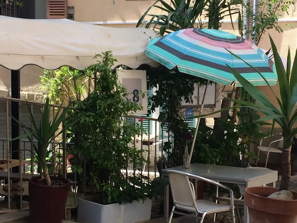 Le 8_Fayence_slider_image_1