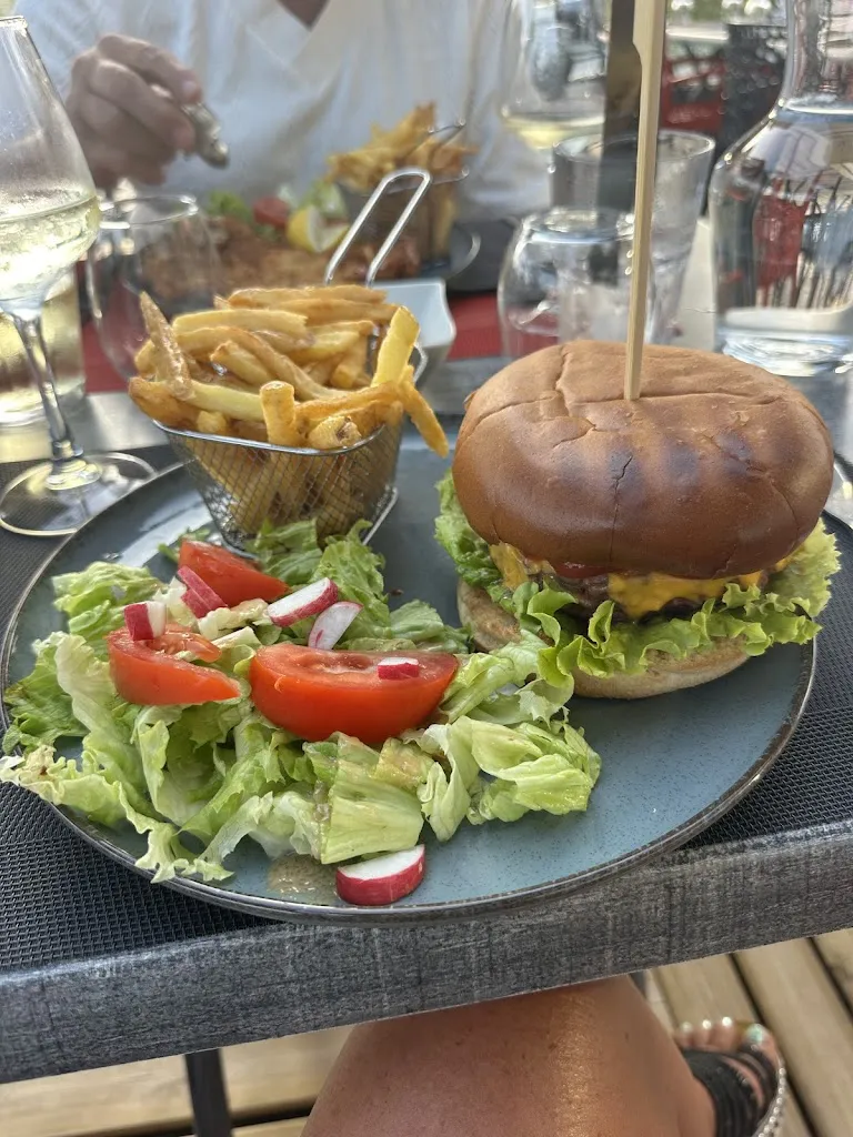 Christine Joseph Ventura_Le Titanium_Montauroux_review