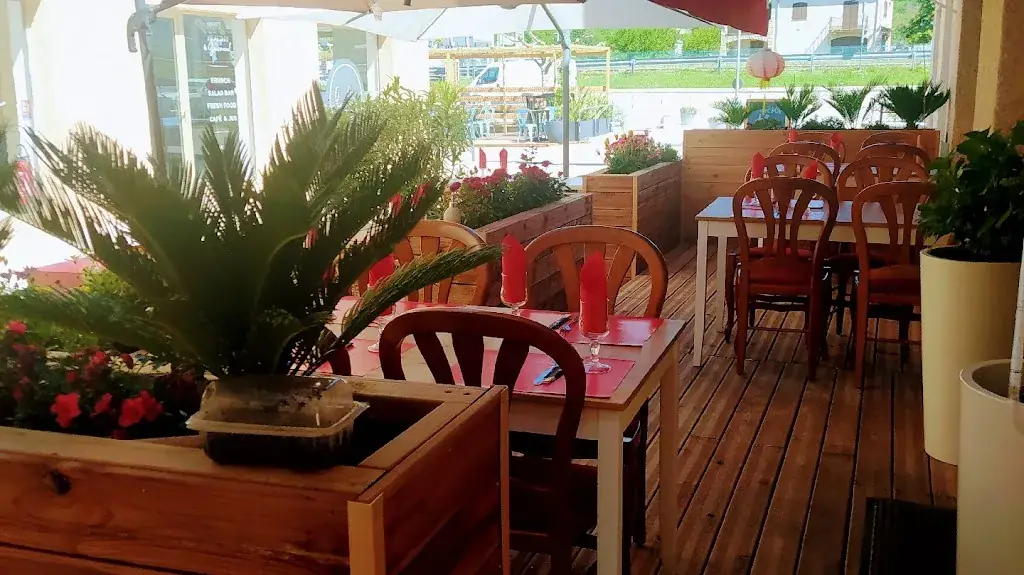 Sushi Wok Montauroux centre espace_Montauroux_slider_image_1