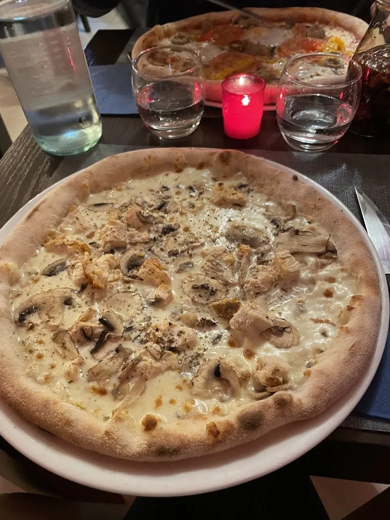 Atalanta Li_La Farandole_Fayence_review