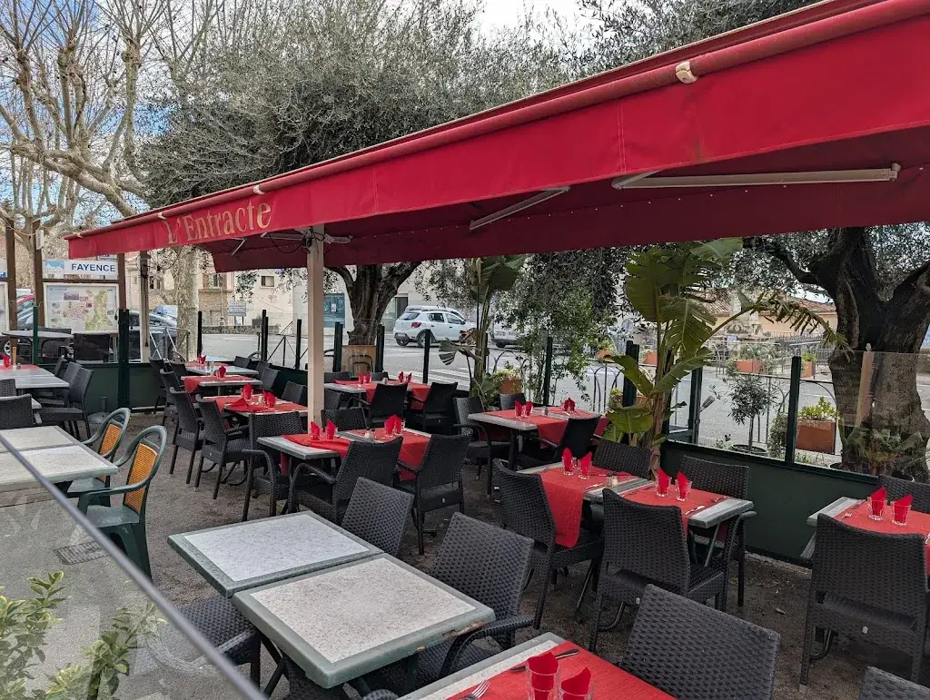 L'Entracte ristorante a Fayence