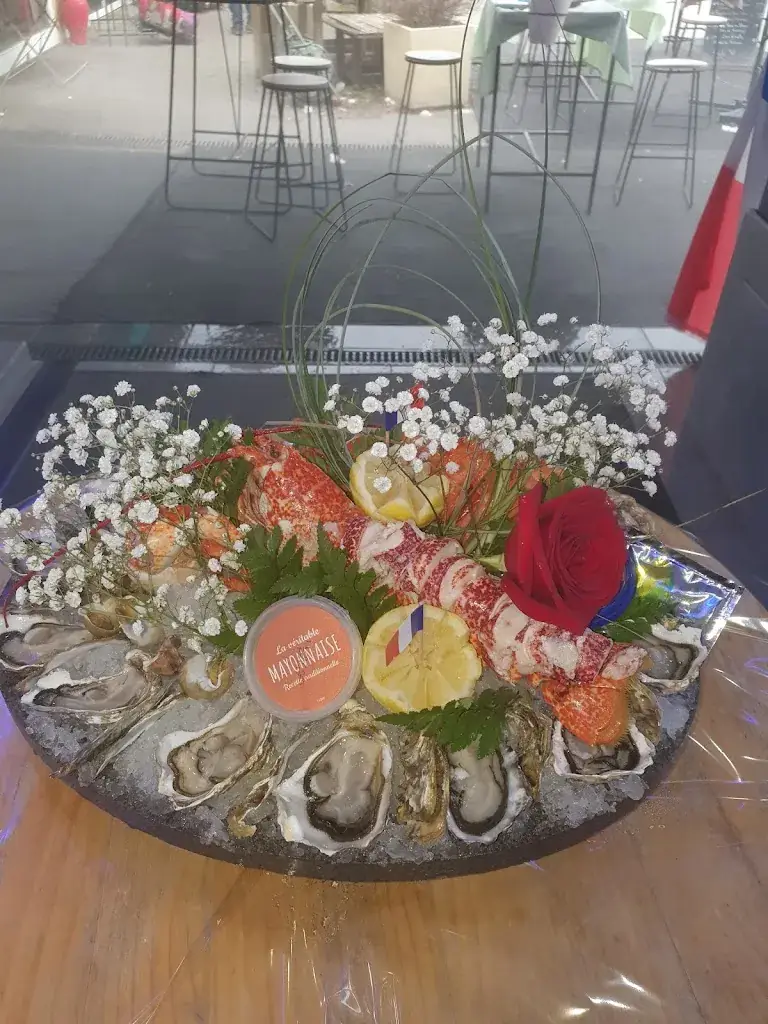 Delphine Laine_Poissonnerie Montauroux/ Fayence/ adrets / seillans / Callian / Tourettes_Montauroux_recensione